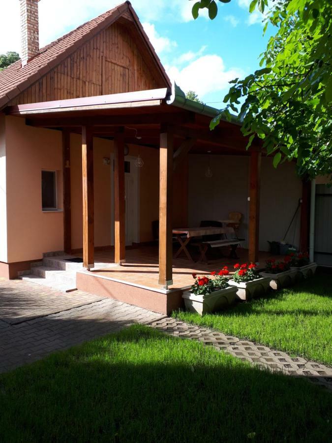 Evelyn Apartman Hajdúszoboszló Kültér fotó